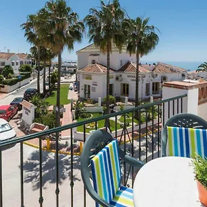https://apartamentos-chimenea-playa.hotelsinnerja.org