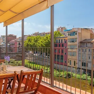https://flateli-rambla-de-la-llibertat-3.topcostabravahotels.com