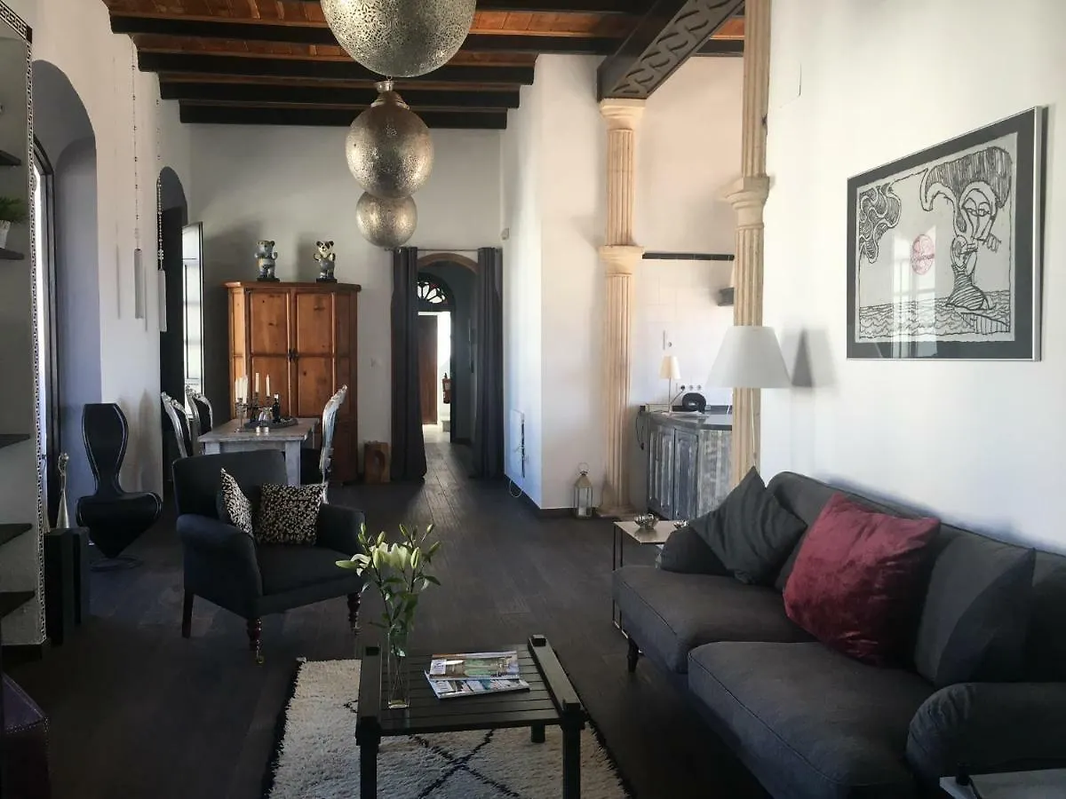 Darcilla Guest House Tarifa 0*,